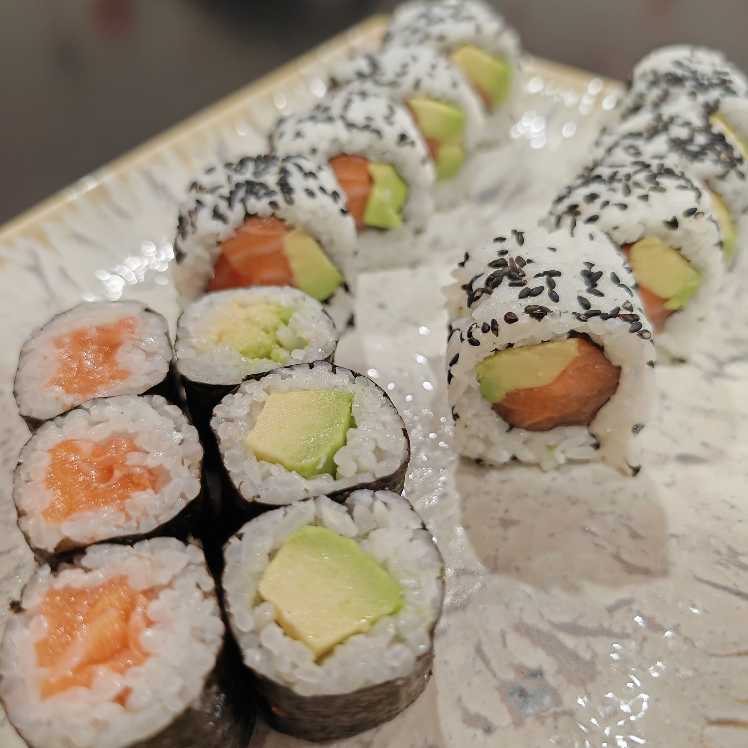 Sushi mixto 14u
