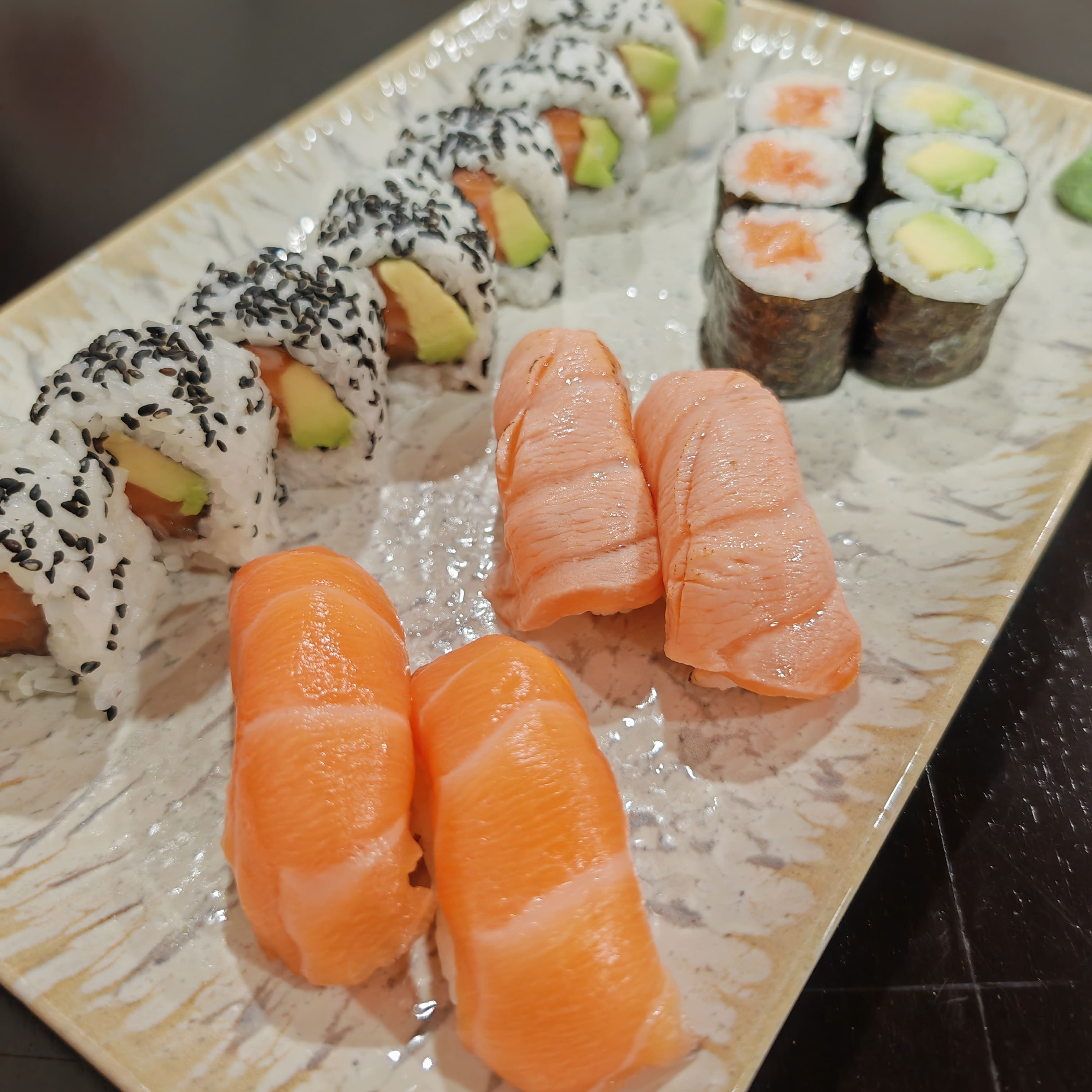 Sushi mixto 18u