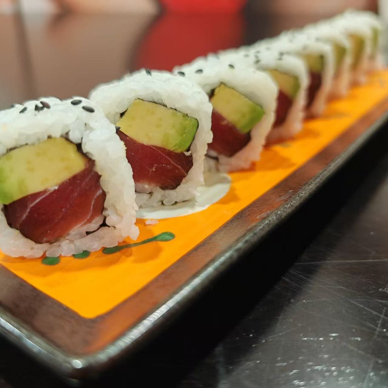 URAMAKI ATUN(SESAMO)8U